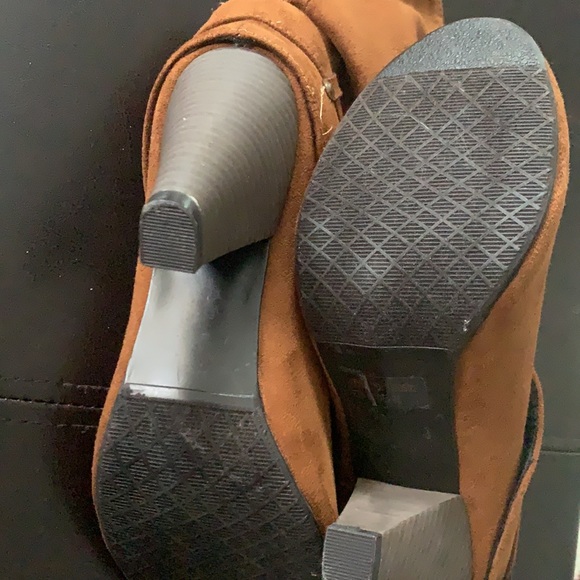 Faux suede bootie heels - Picture 3 of 4